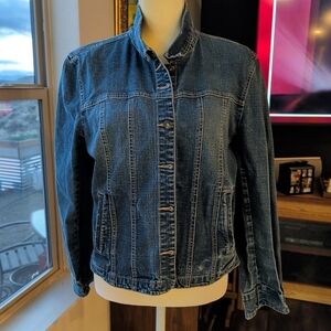 A.M.I. Women's Size M Denim Jacket Long Sleeves With Pockets